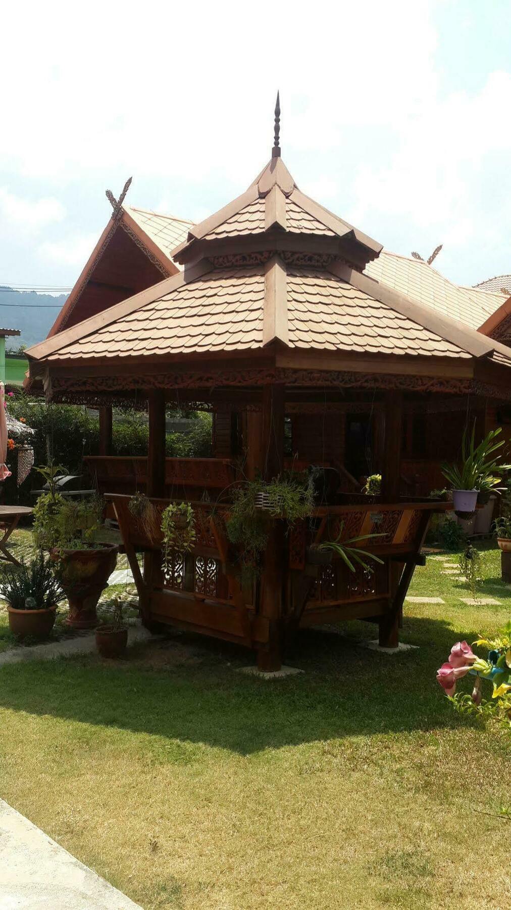 Golden Teak Resort Baan Sapparot Kamala Plajı Dış mekan fotoğraf
